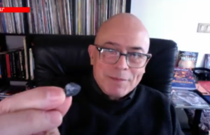 A researcher claims to have a fragment of a UFO and that he had it analyzed.